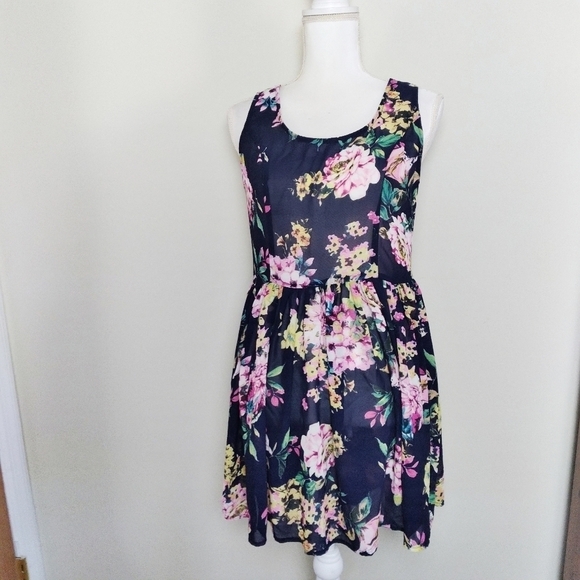 Entro Floral Sheer Open Back Skater Dress Size Large - Picture 1 of 11